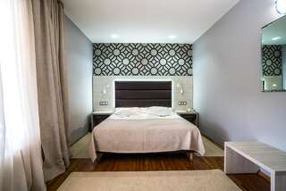 Отель Hotel Eden Кымпулунг-Молдовенеск Улучшенный двухместный номер с 1 кроватью или 2 отдельными кроватями-3